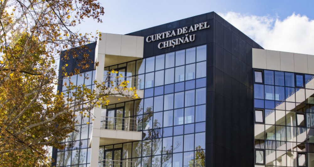 BREAKING NEWS // Alertă cu BOMBĂ la Curtea de Apel Chișinău